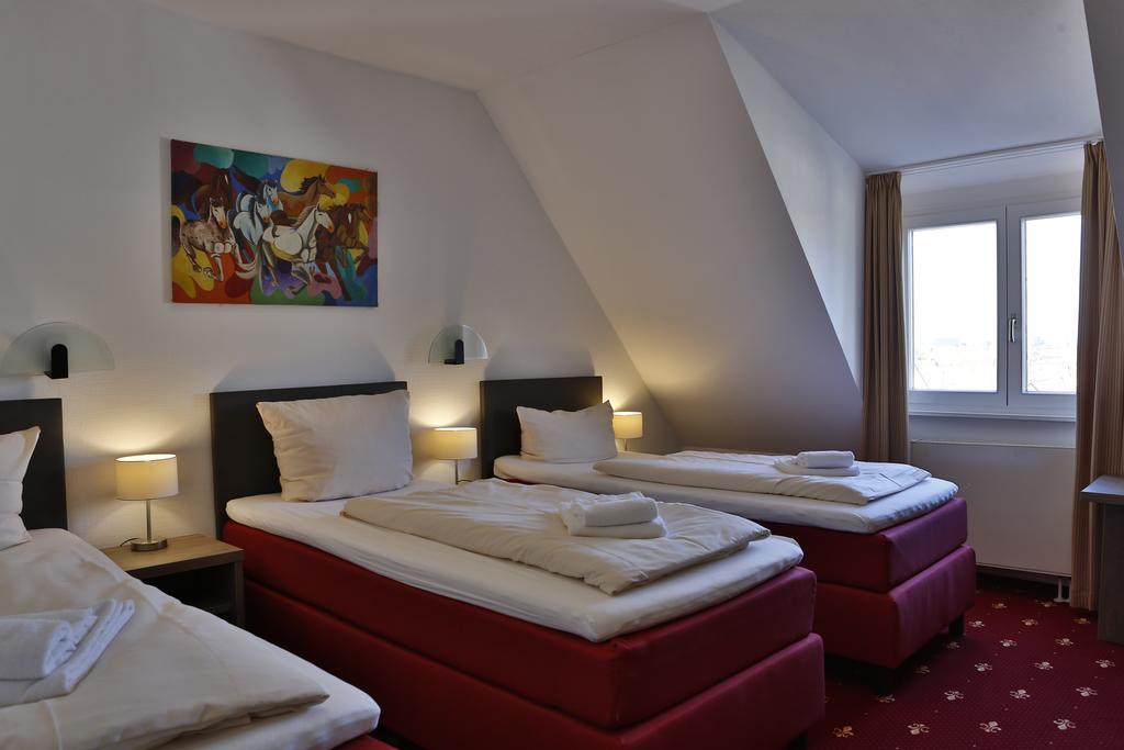 Hotel Maurer カールスルーエ エクステリア 写真