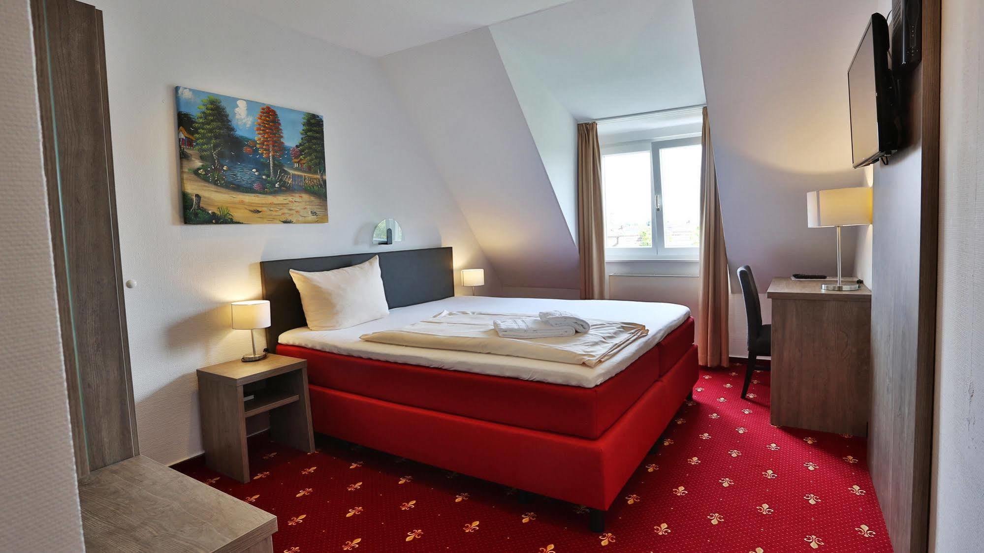 Hotel Maurer カールスルーエ エクステリア 写真