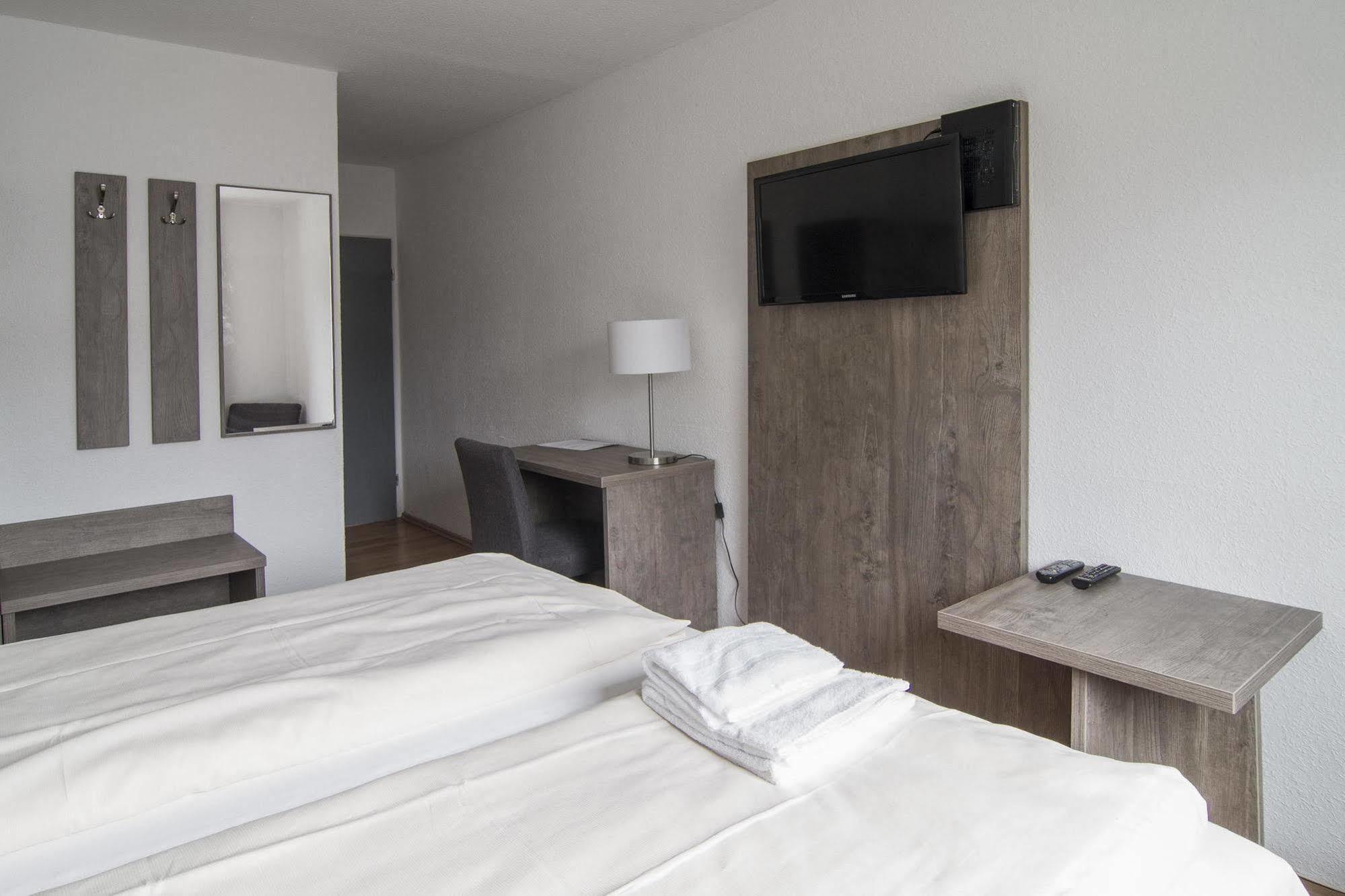 Hotel Maurer カールスルーエ エクステリア 写真
