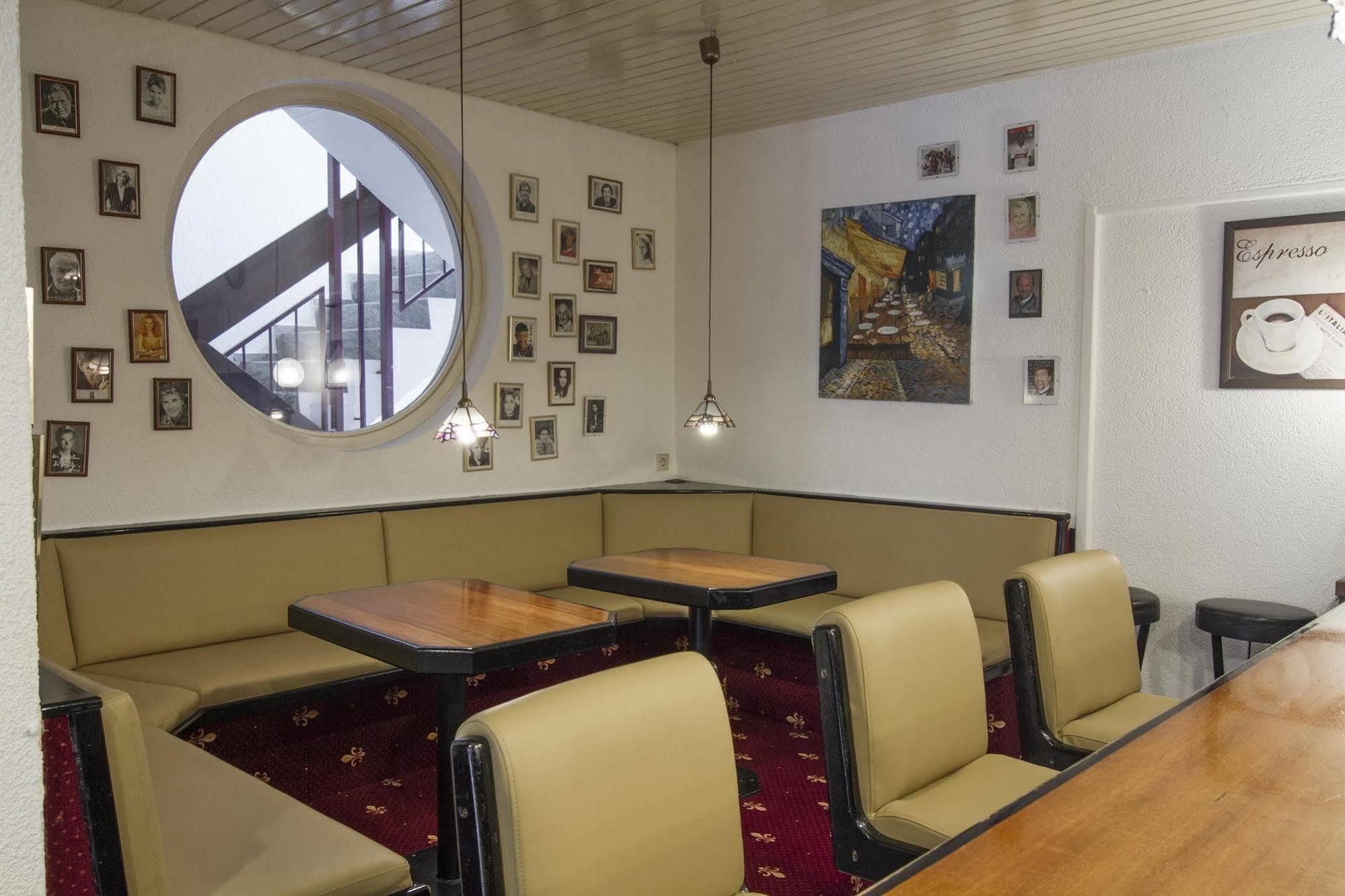Hotel Maurer カールスルーエ エクステリア 写真