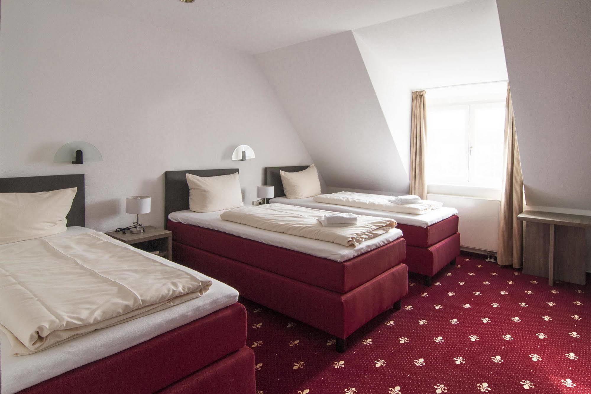 Hotel Maurer カールスルーエ エクステリア 写真