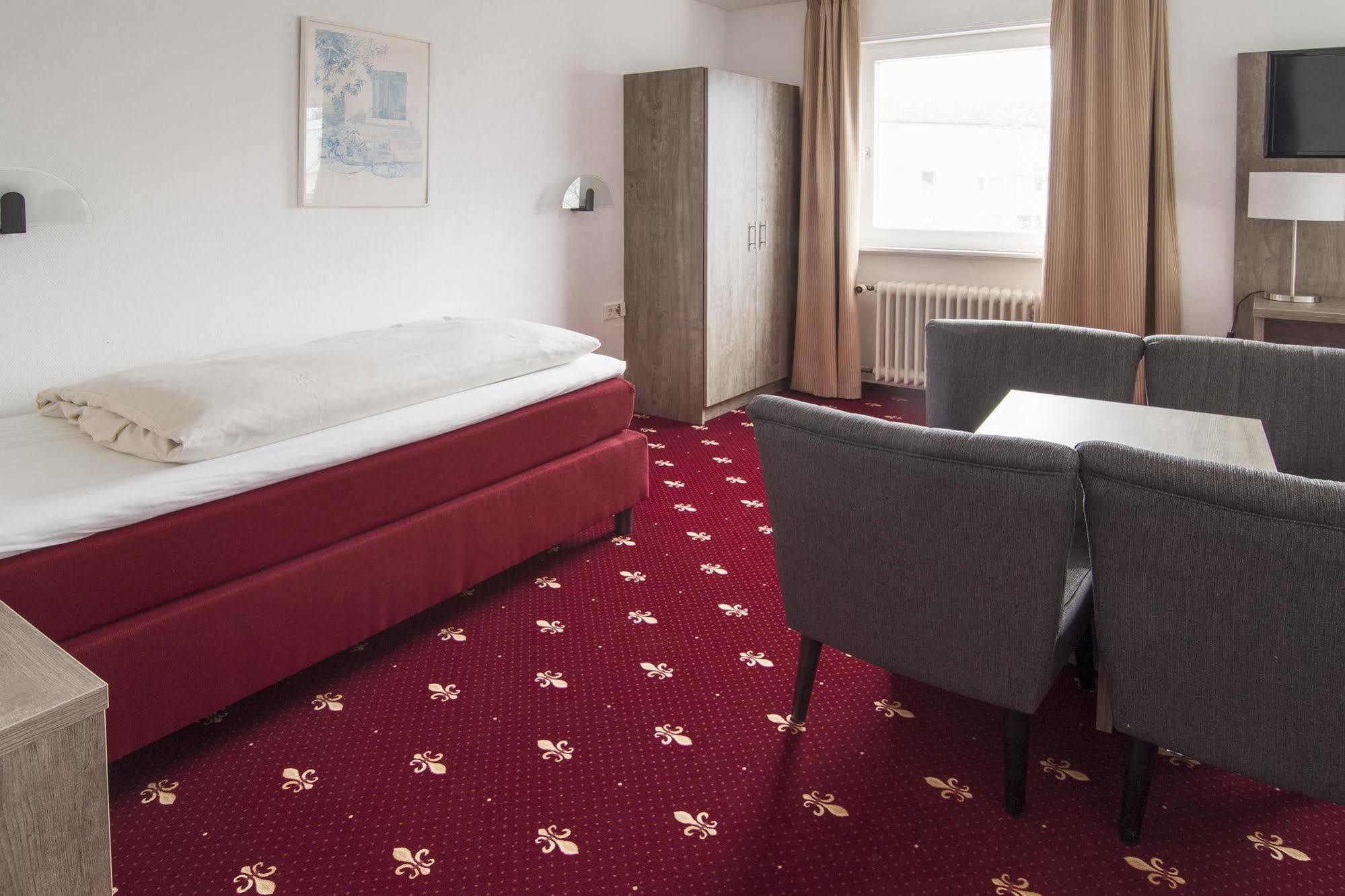 Hotel Maurer カールスルーエ エクステリア 写真